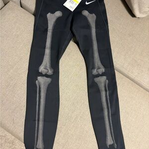 Nike Skeleton Leggings 💀☠️🩻 NWT SIZE SMALL